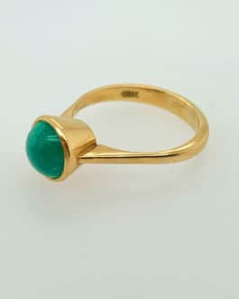 18k yellow gold emerald cabochon ring