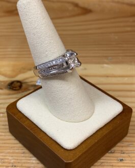 18Karat white gold cathedral setting diamond ring (HB)
